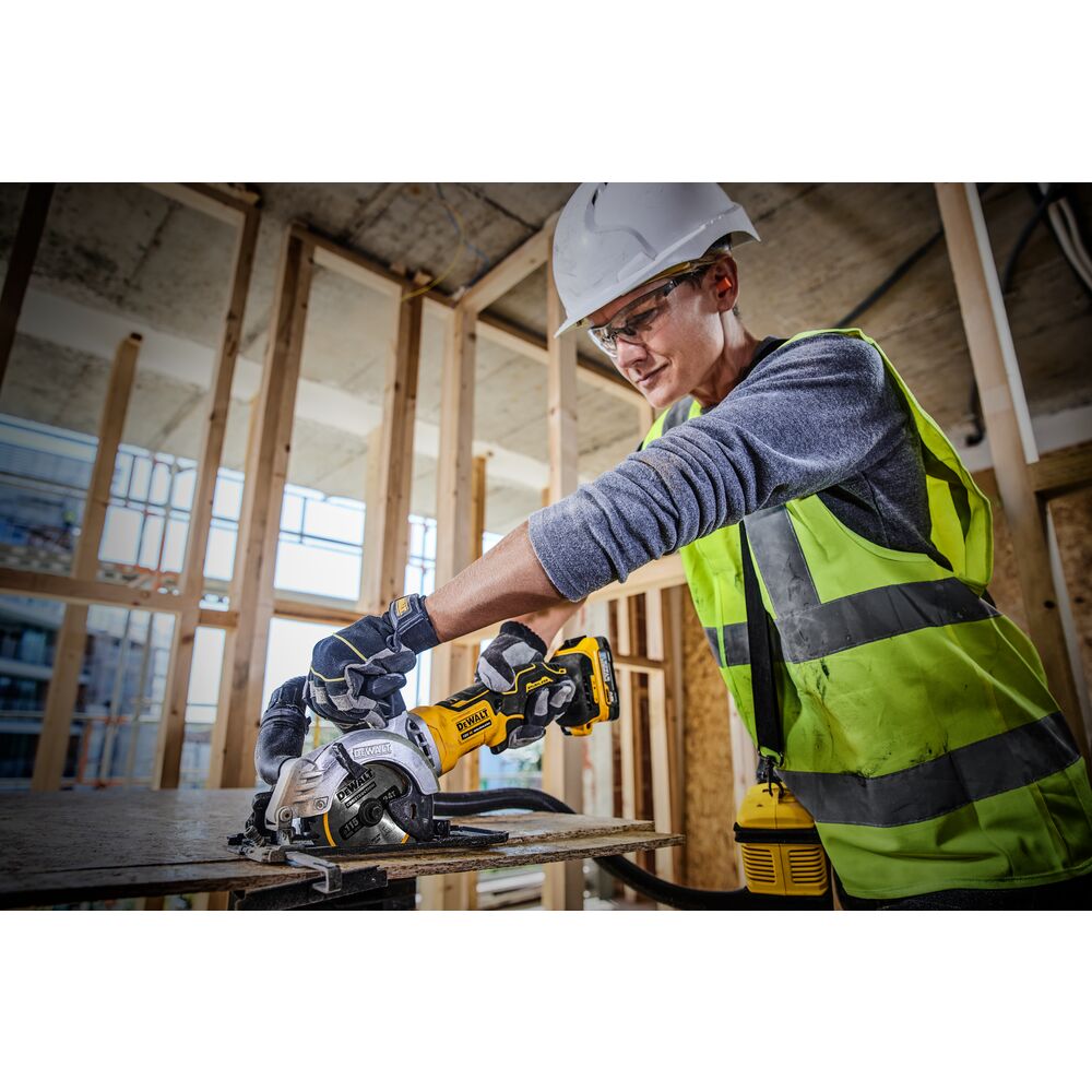 18V/1.7Ah Akku Handkreissäge 115mm TSTAK-Box (DeWALT DCS571E1T-XJ)