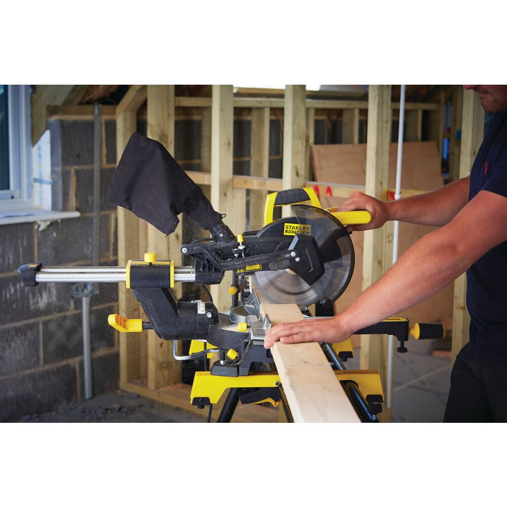 1500W FATMAX Paneelsäge Ø216x30mm (STANLEY FME721-QS)