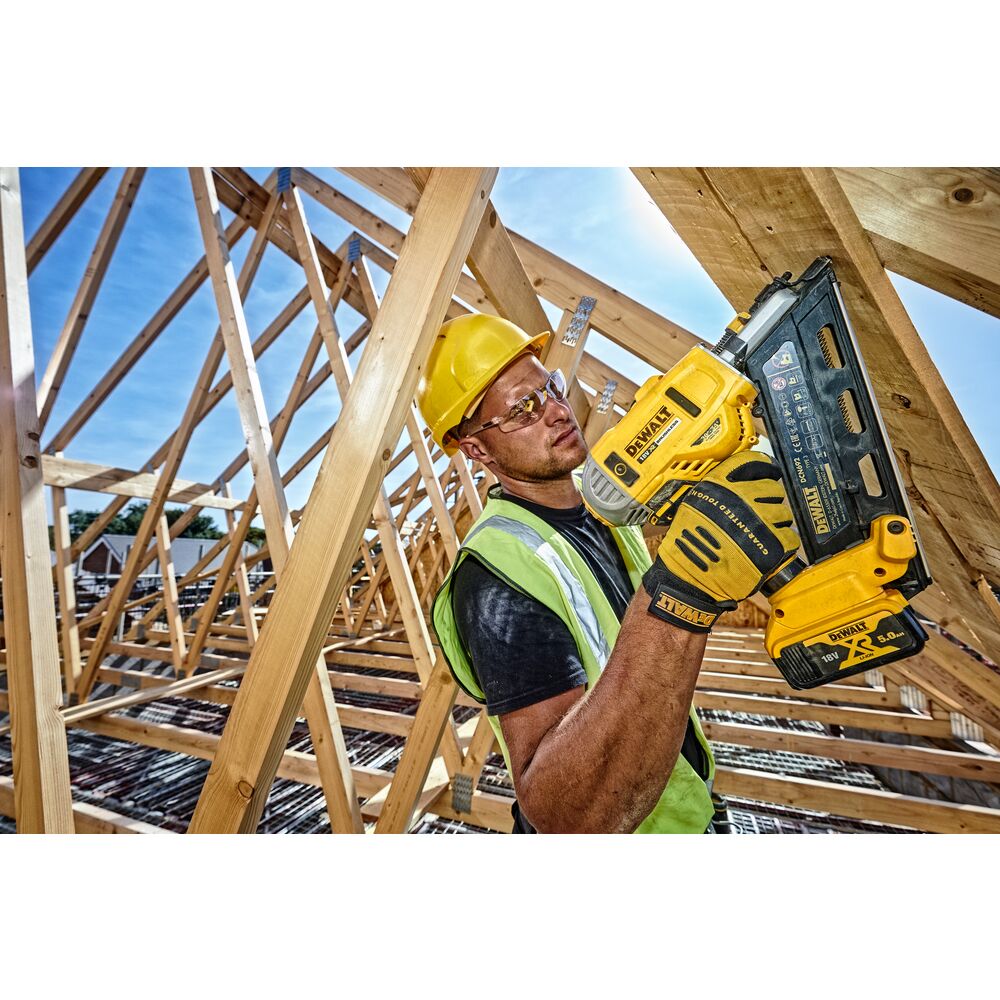 18V/2x5Ah Zwei-Stufen Akku-Nagler&Klammergeräte 90mm (DeWALT DCN692P2-QW) B-WARE